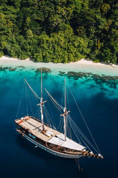 Expedition Cruise in the Indonesian Archipelago