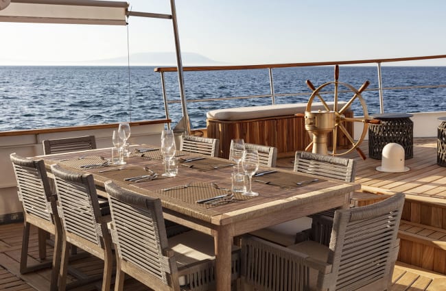 Alfresco Dining