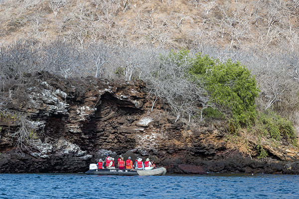 Santa Cruz II (HRTG) - Eastern - In Darwin’s Footsteps