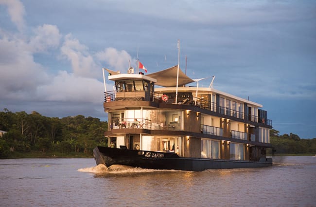 Zafiro cruising the Amazon